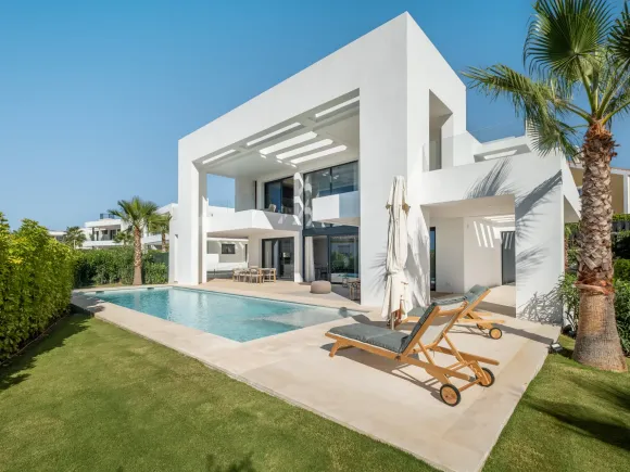 Stunning Villa in El Paraiso, Estepona